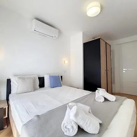 Nestor&jeeves - Floreal - - Close Sea